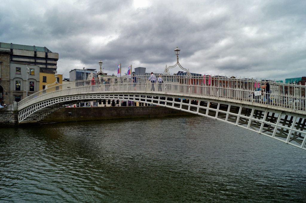 Ha' Penny Bridge (Dublin)